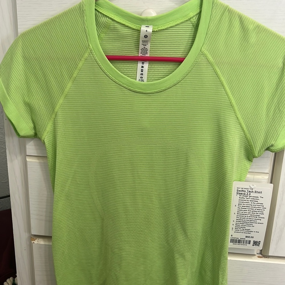 Lululemon bright green Swiftly Tech Short Sleeve 2.0